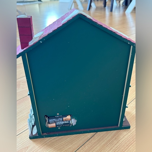 Vintage Christmas toy shop musical wooden house. Music works - see video. - Picture 7 of 13